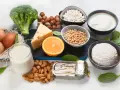 Produkty bogate w wapń i witaminę D: nabiał, ryby, orzechy, fasola, brokuły, szpinak. Idealne, gdy zastanawiasz się, osteoporoza co jeść.