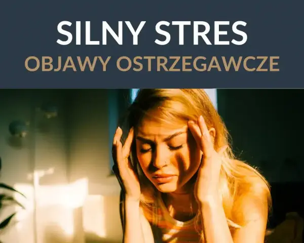 Kobieta z dłońmi na skroniach, wyrażająca silny stres. Objawy przewlekłego stresu mogą być widoczne na twarzy.